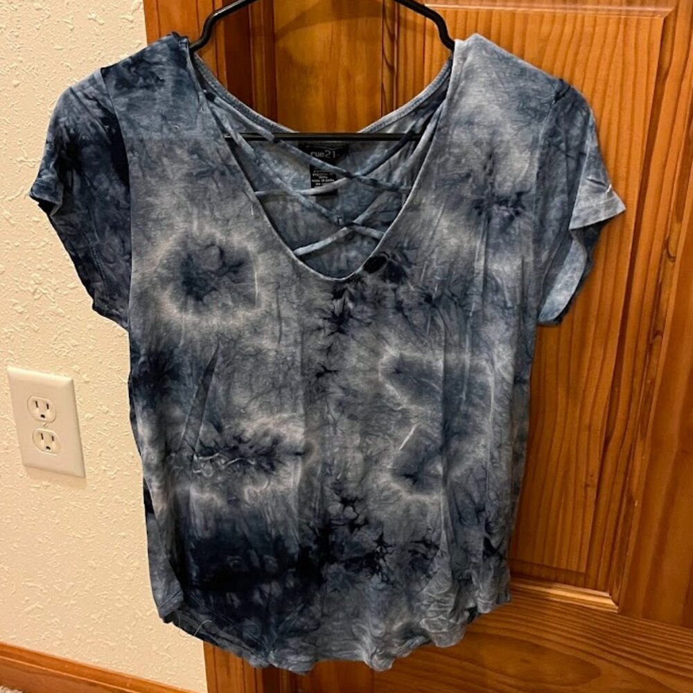 Rue 21 Tie Dye Shirt, Blue, Small